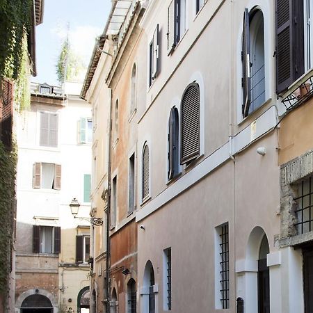 Studio Vicolo De Renzi Trastevere Rome Bagian luar foto