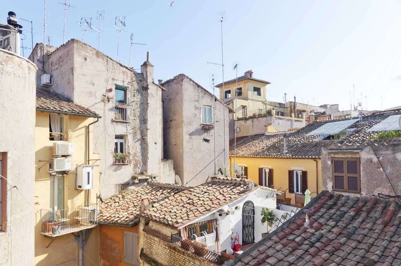 Studio Vicolo De Renzi Trastevere Rome Bagian luar foto